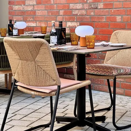 Beppo Restaurant Hotel